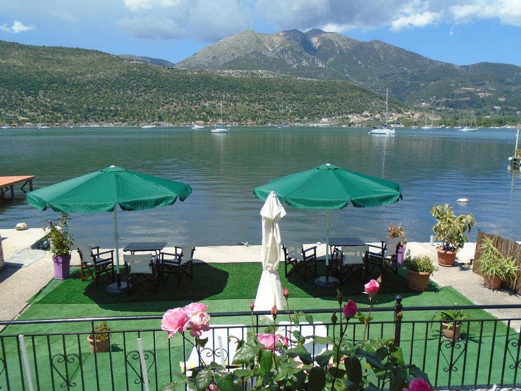 Stella 'S Sea Front Apartments Yénion Екстериор снимка