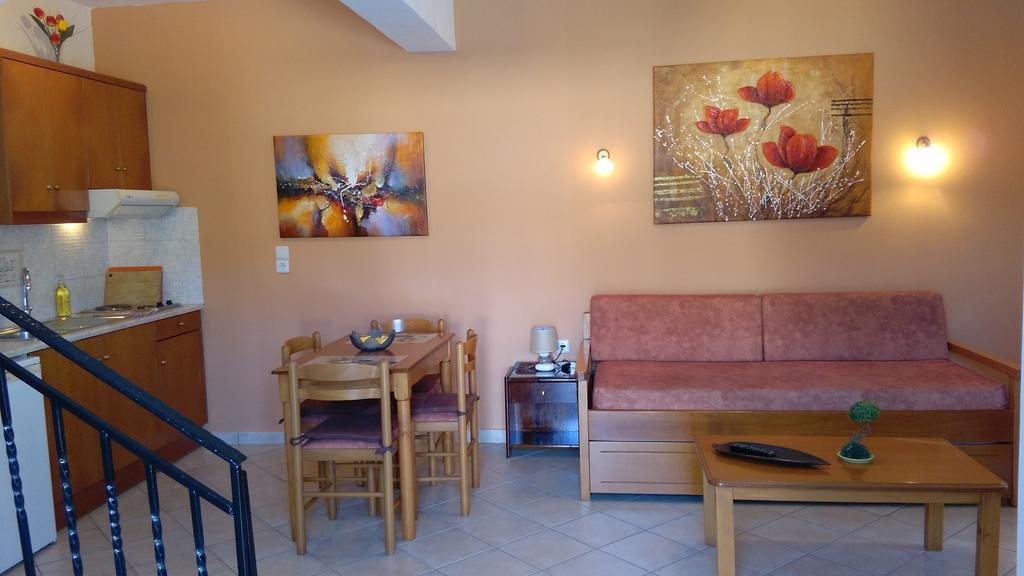 Stella 'S Sea Front Apartments Yénion Екстериор снимка
