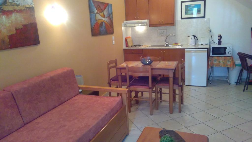 Stella 'S Sea Front Apartments Yénion Екстериор снимка