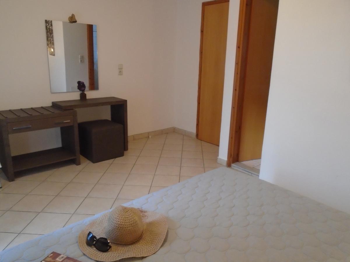 Stella 'S Sea Front Apartments Yénion Екстериор снимка