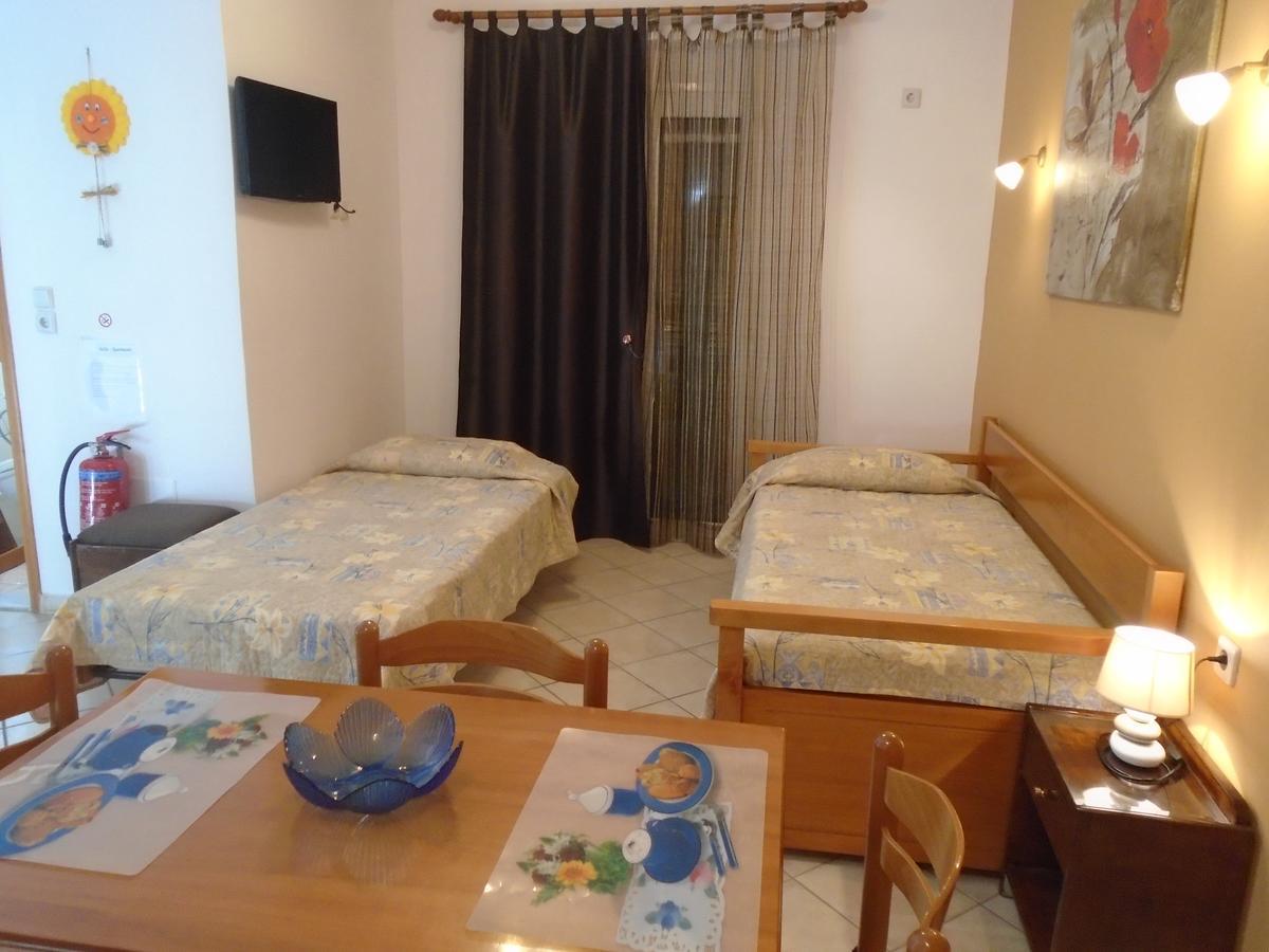 Stella 'S Sea Front Apartments Yénion Екстериор снимка