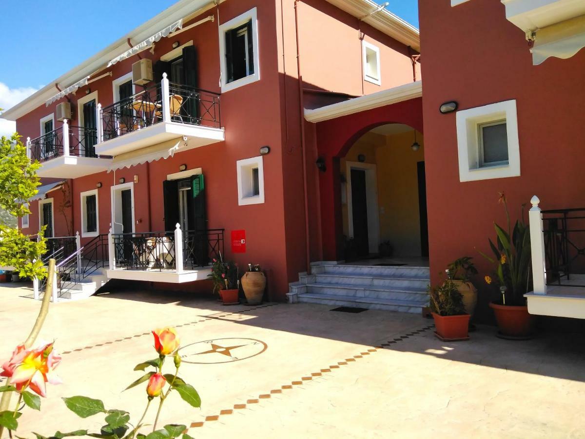 Stella 'S Sea Front Apartments Yénion Екстериор снимка